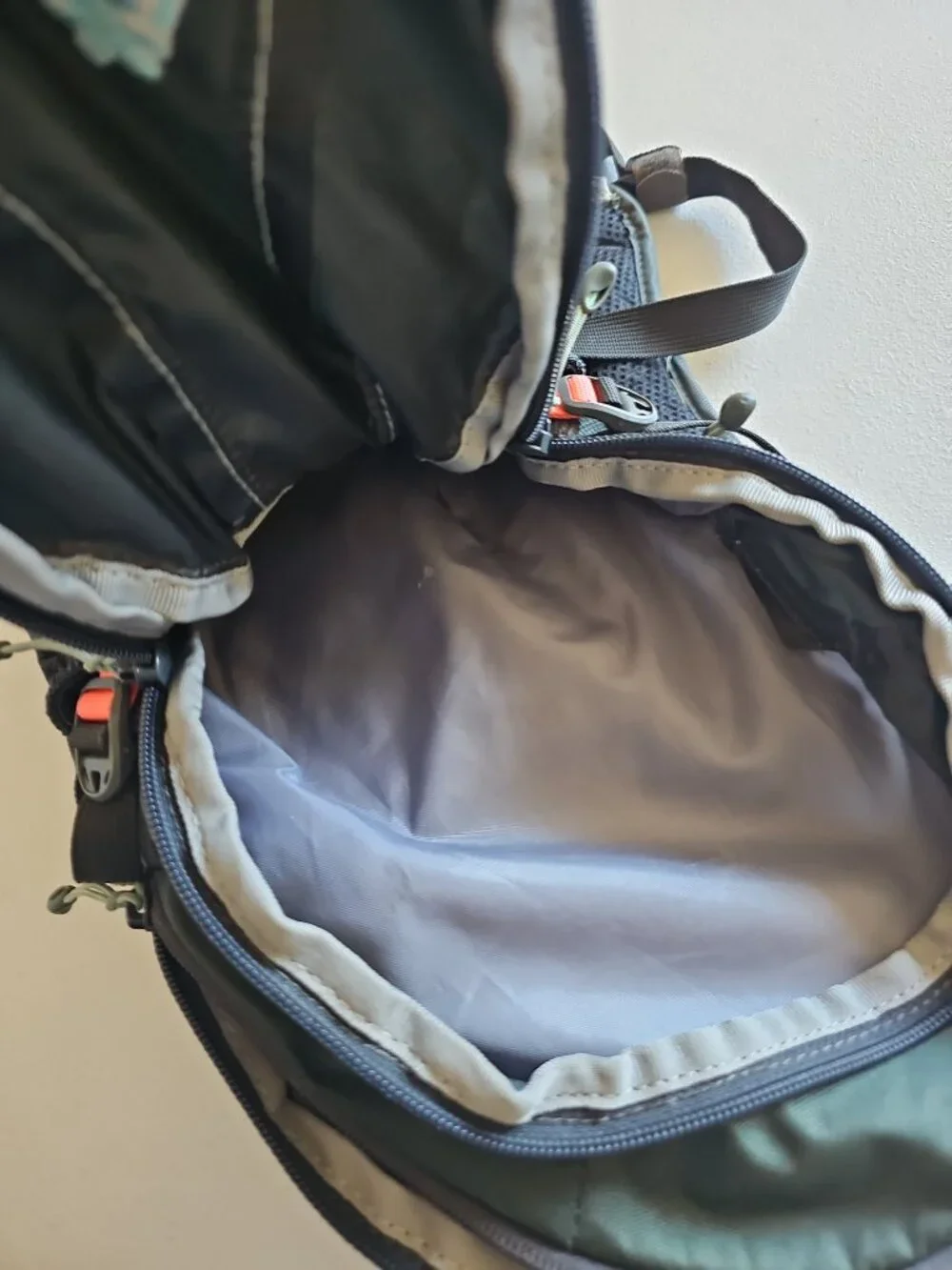 Camelback MAGIC Black Hydration Backpack | Gently Used | + New Bladder | Cleaned